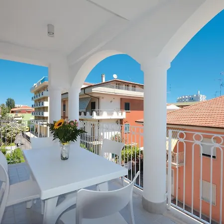 Residence Hotel Alba Palace Alba Adriatica Exterior foto